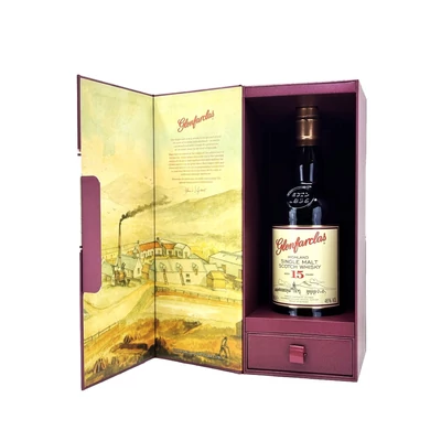 Glenfarclas 15 éves whisky ajándékcsomag DRS 46,7 % (0,7L+2*0,05L - 46, 60, 43 %)
