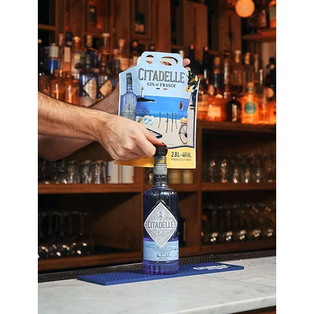 Citadelle La Poche gin (2,8L / 44%)