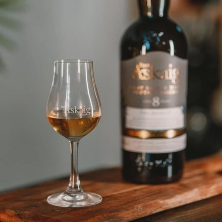 Port Askaig 8 éves whisky (0,7L / 45,8%)