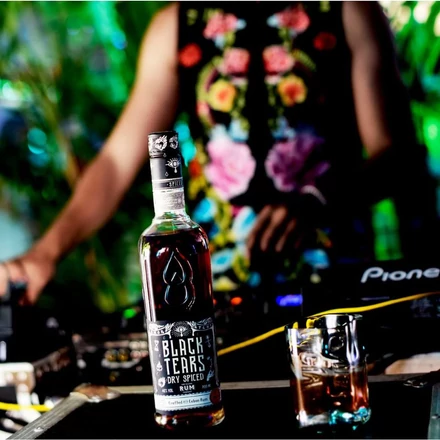 Black Tears Cuban Spiced rum DRS (0,7 / 40%)